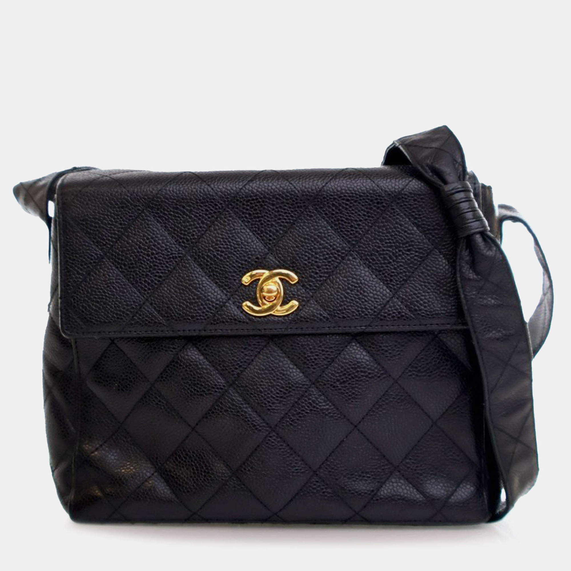 

Chanel Black CC Quilted Caviar Turnlock Crossbody