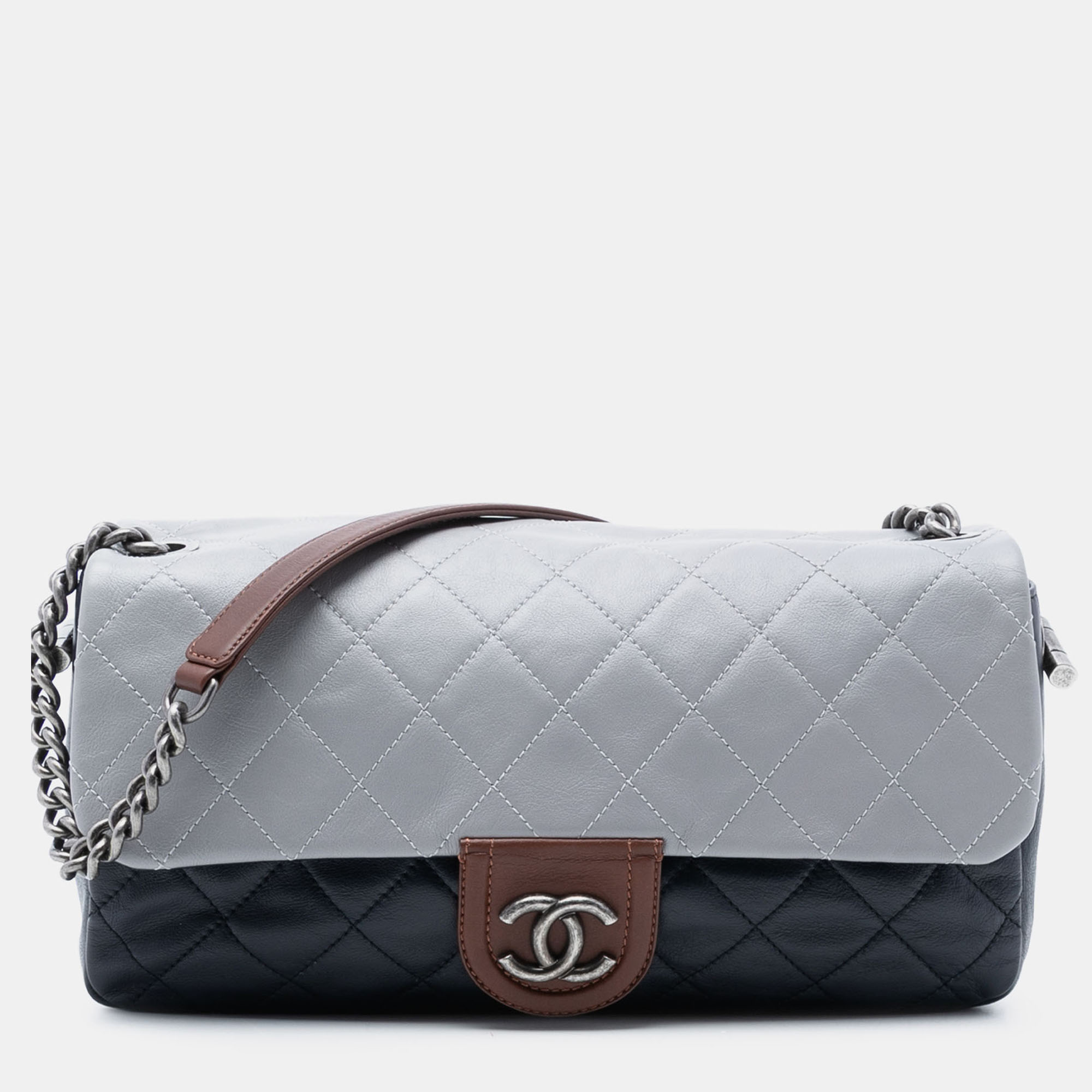 

Chanel Blue Large Tricolor Quilted Lambskin Country Chic Flap