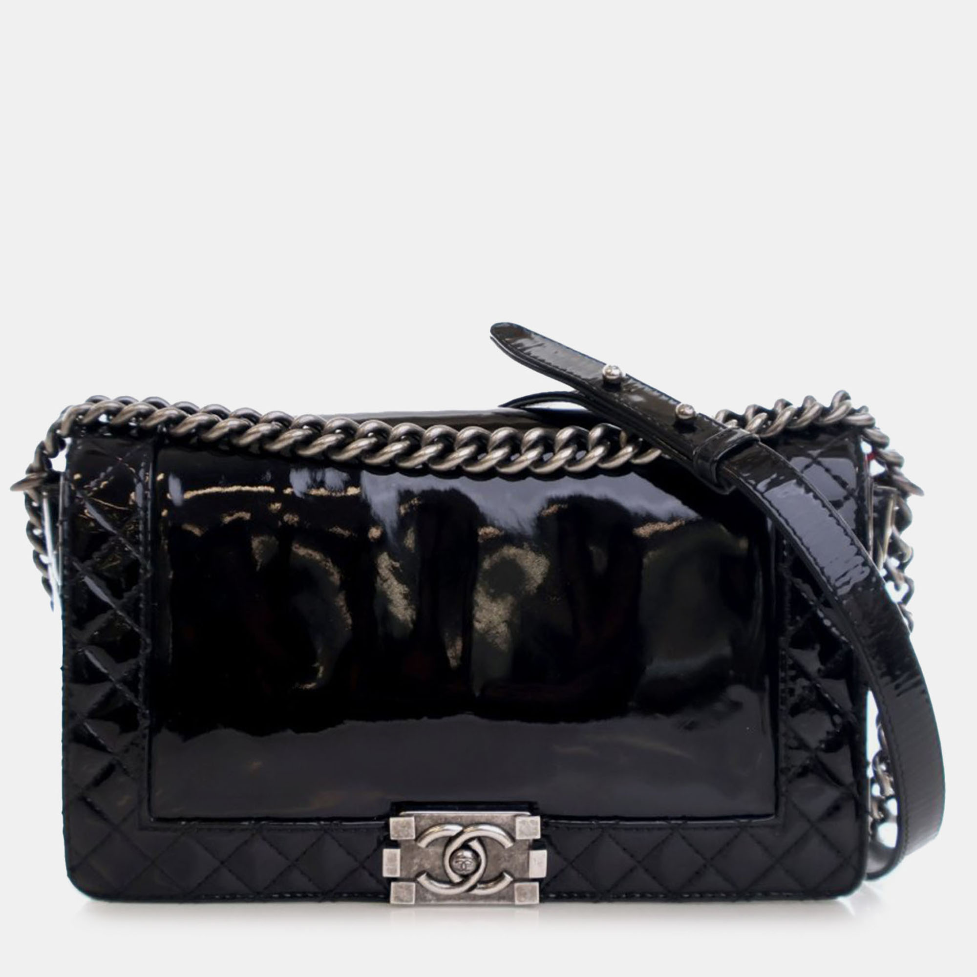 

Chanel Black Medium Patent Boy Reverso Flap