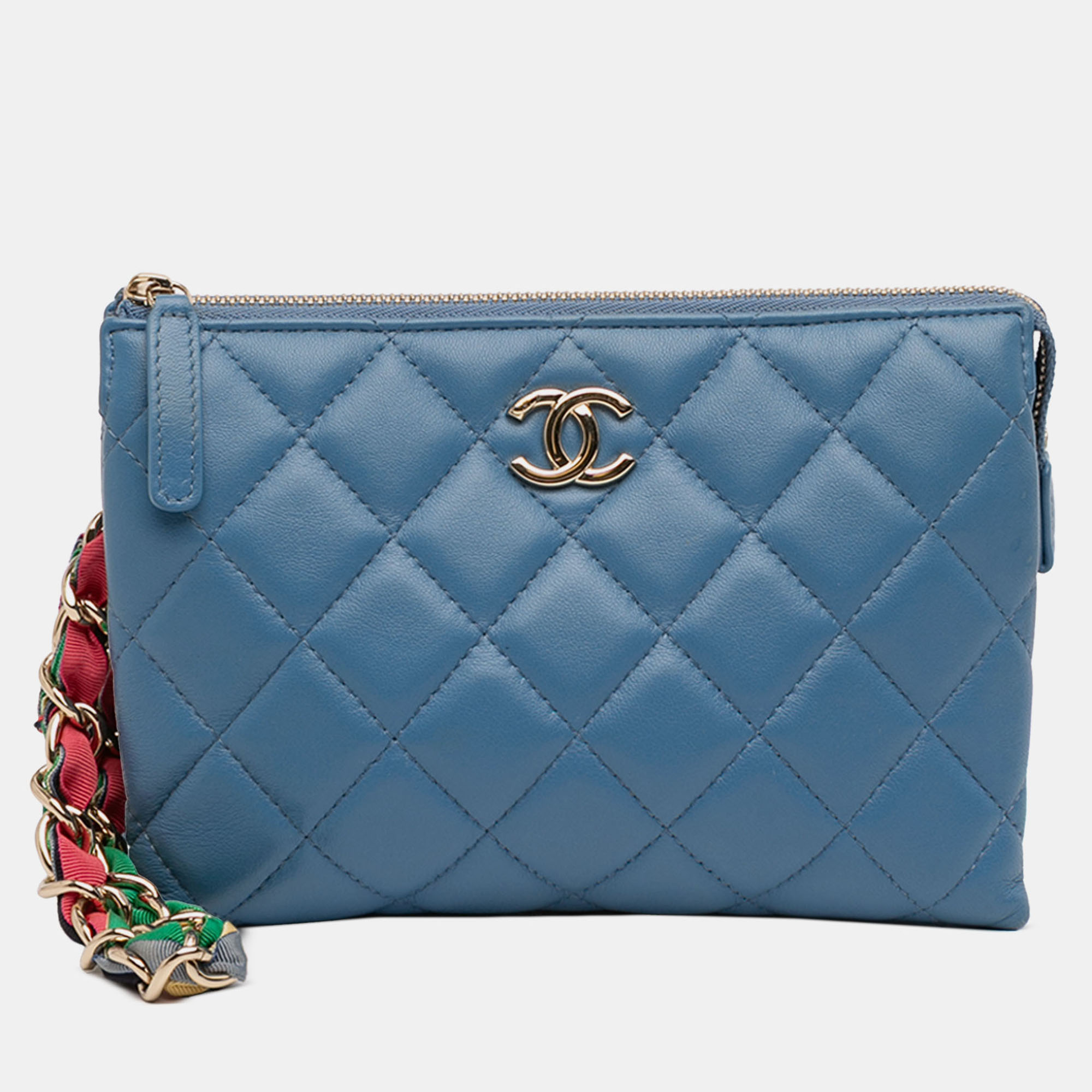 Pre-owned Chanel Blue Cc Quilted Lambskin Ribbon Clutch