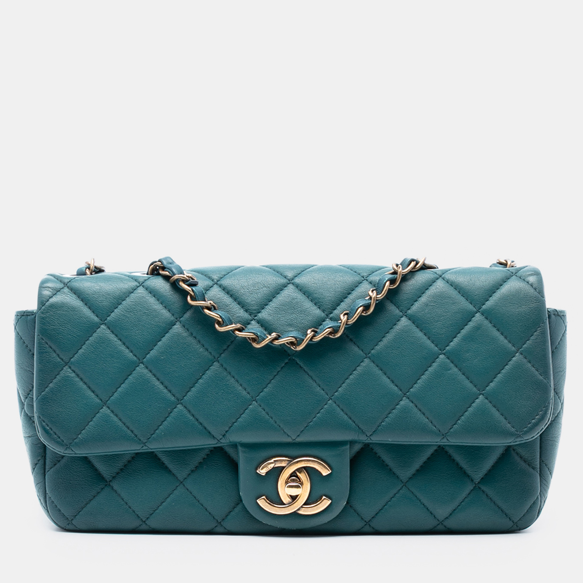 

Chanel Blue CC Quilted Lambskin East West Single Flap
