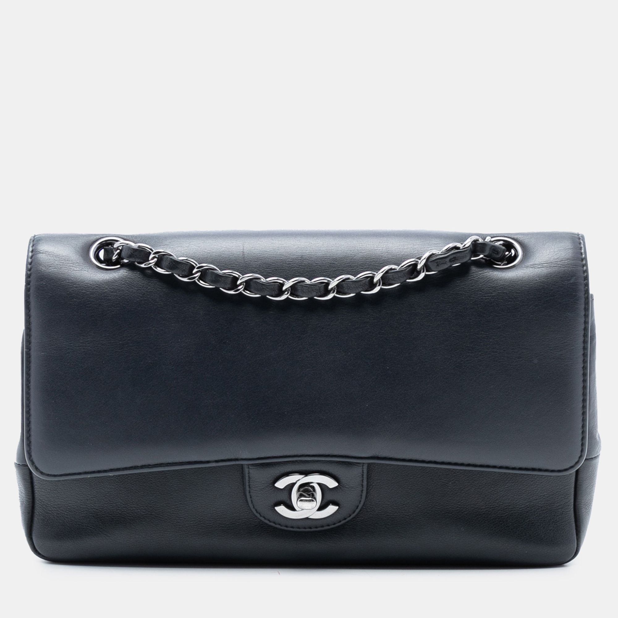 

Chanel Black Medium Smooth Calfskin Pure Double Flap