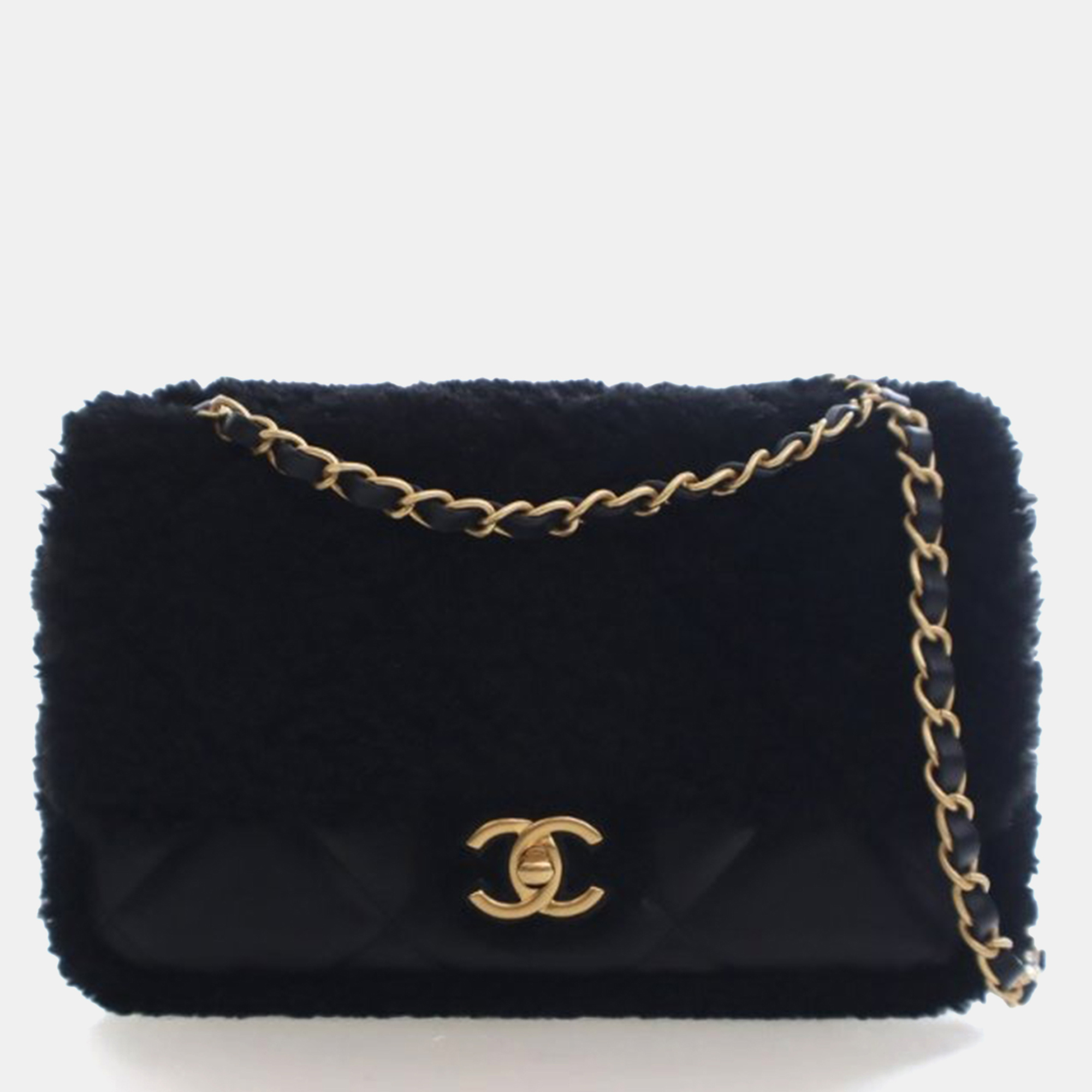 

Chanel Medium Lambskin Teddy Shearling Flap Bag, Black