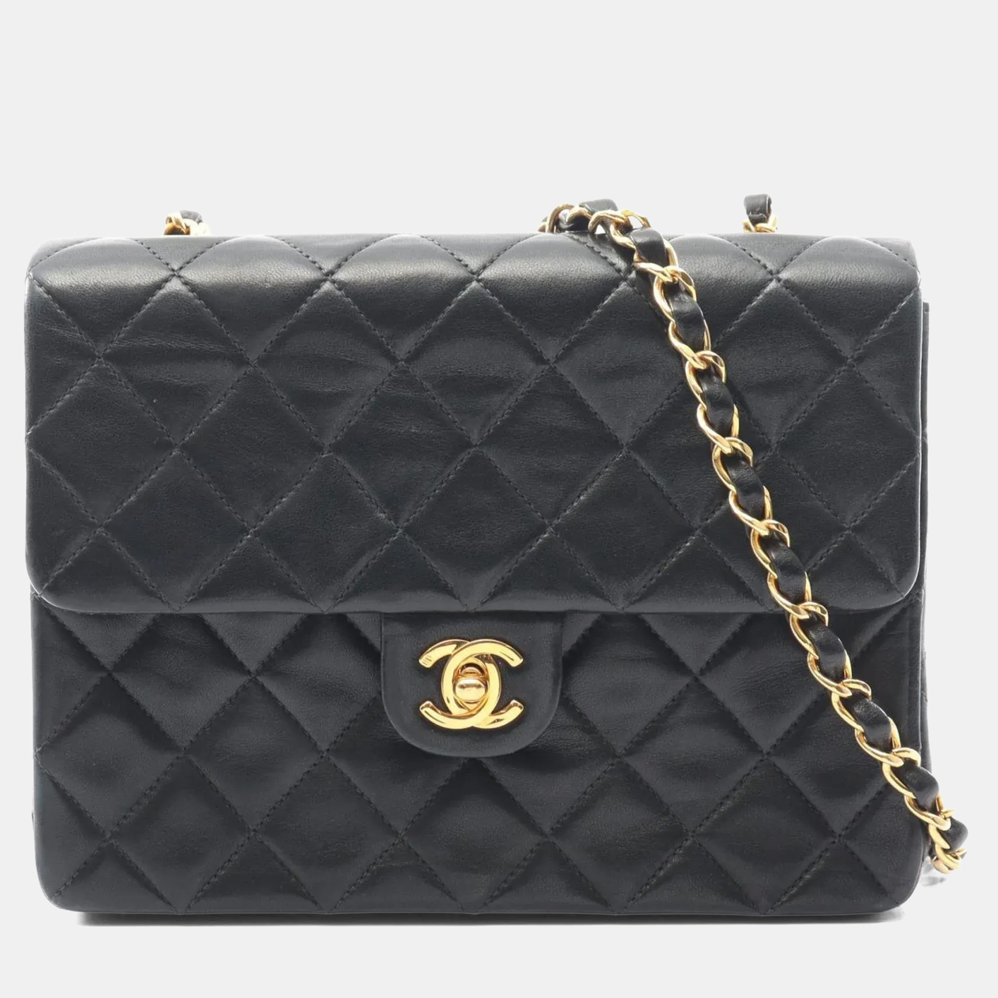 

Chanel Mini Matelasse 20 Shoulder Bag Lambskin Leather Black