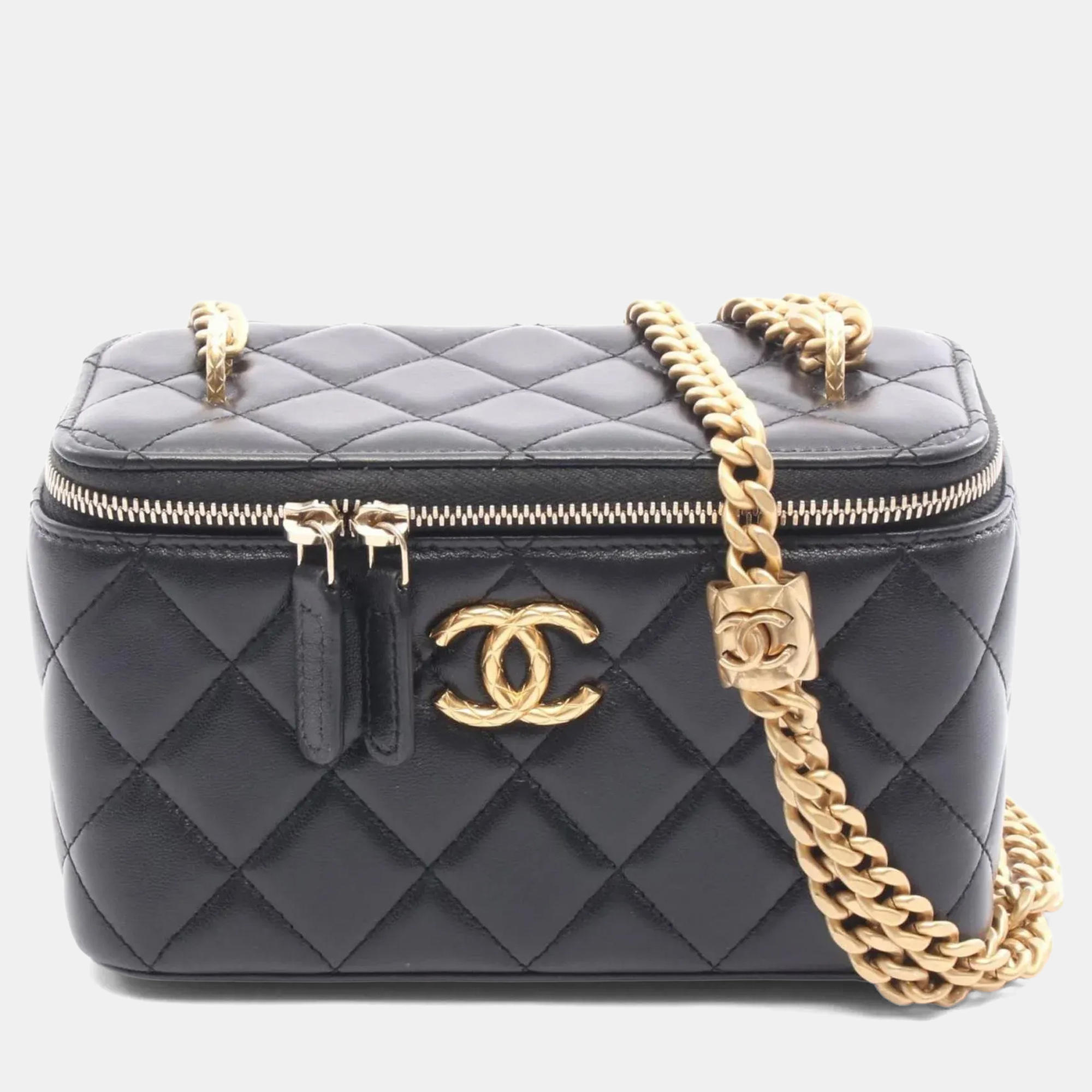 

Chanel Matelasse Vanity Shoulder Bag In Lambskin Leather Black