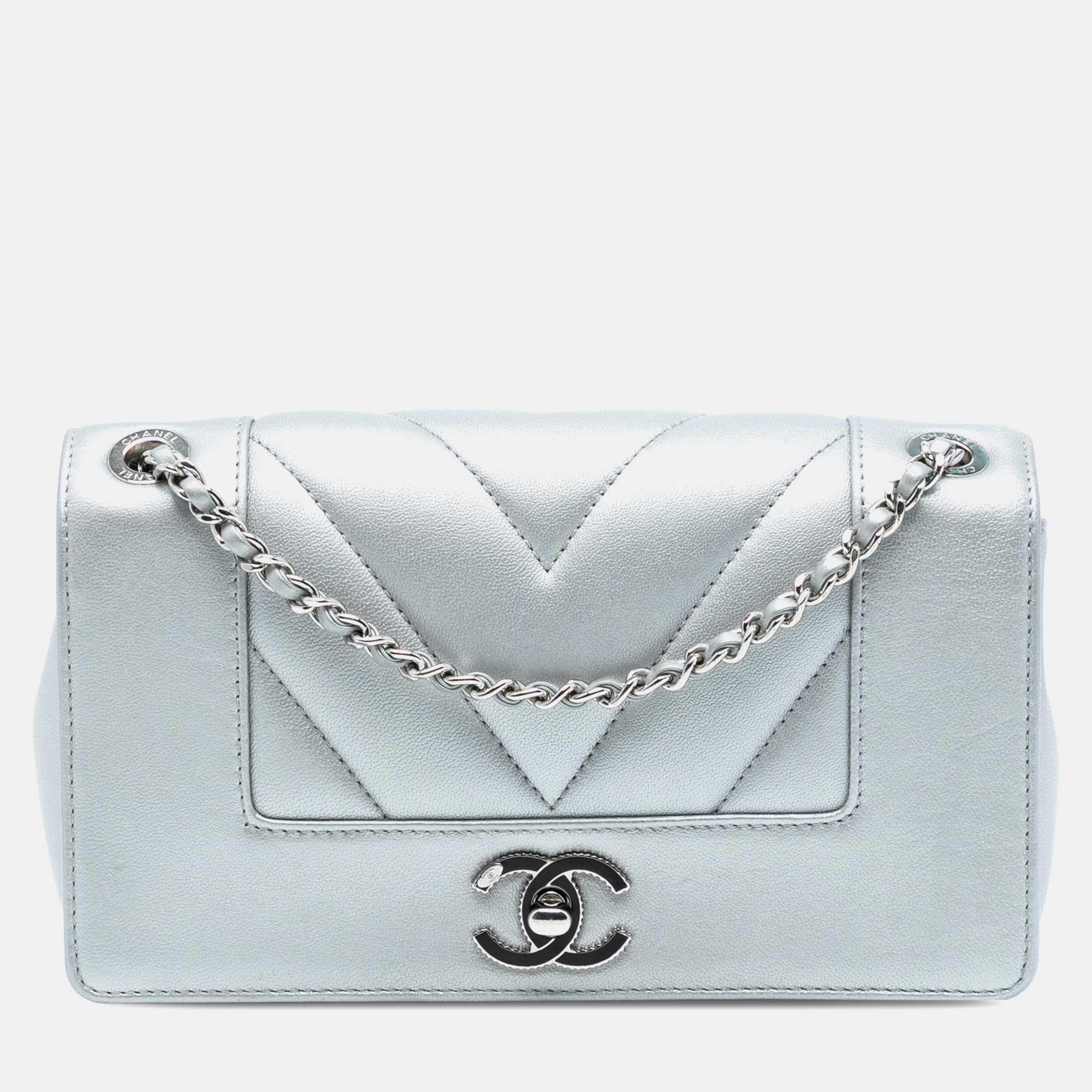 

Chanel Silver Mini Quilted Chevron Sheepskin Mademoiselle Vintage Flap