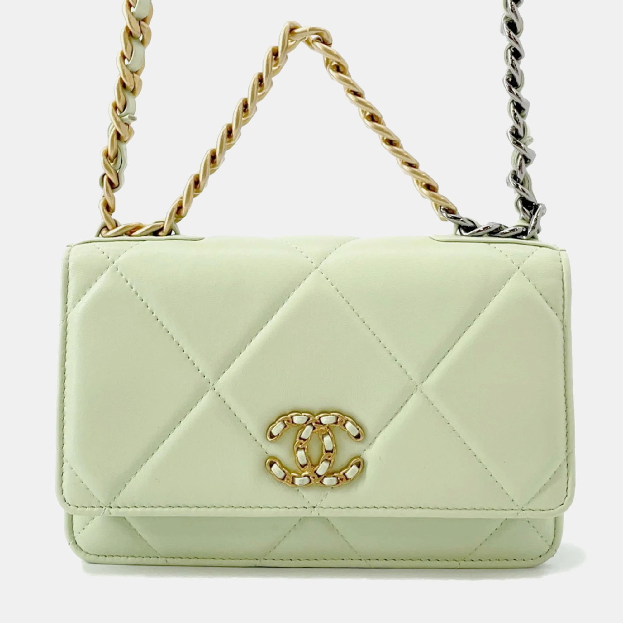 

Chanel Chain Wallet With Coco Mark Matelasse 19 Quilted Lambskin, Green