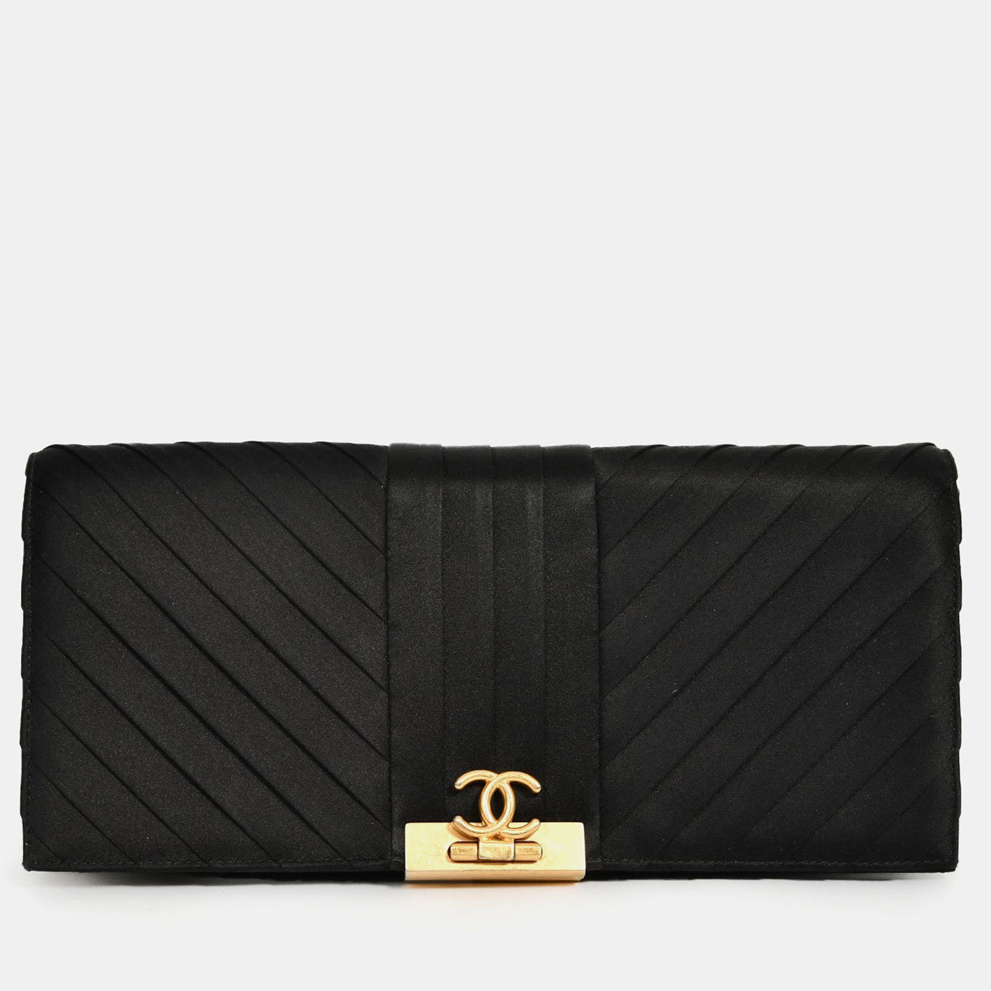 

Chanel 2019 Black Silk Pleated CC Flip Lock Clutch