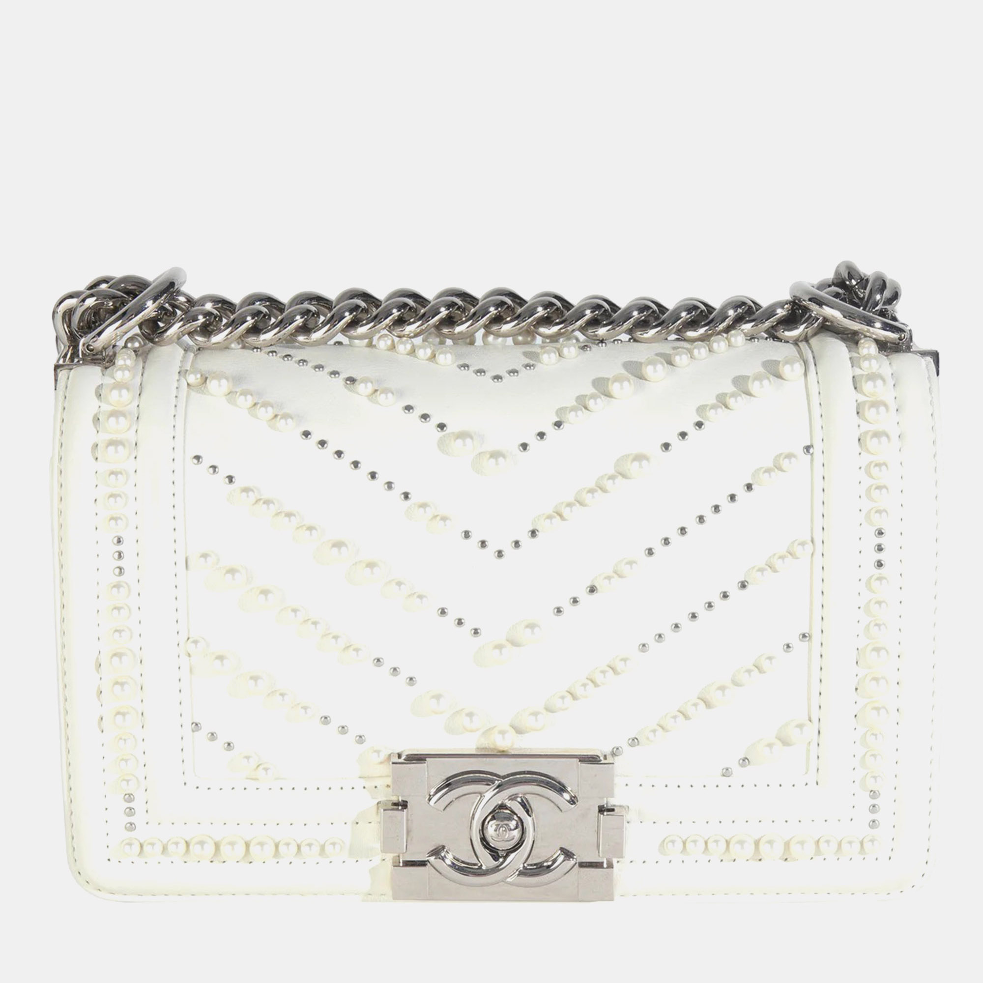 

Chanel White Calfskin Pearl Chevron Small Boy Bag