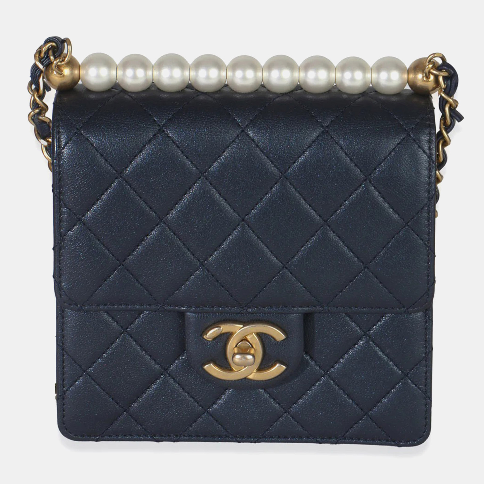

Chanel Navy Iridescent Quilted Goatskin Vertical Chic Pearls Flap Bag, Navy blue