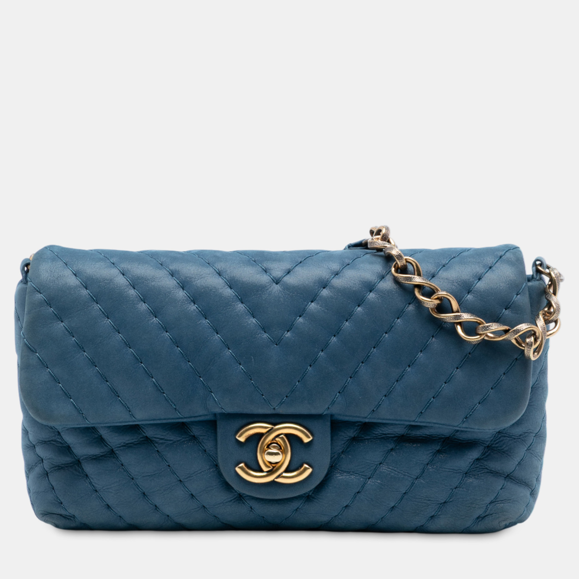 

Chanel Blue Medium Chevron Iridescent Calfskin Surpique Flap