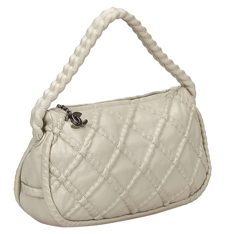 

Chanel Off-White Quilted Leather Shoulder Bag