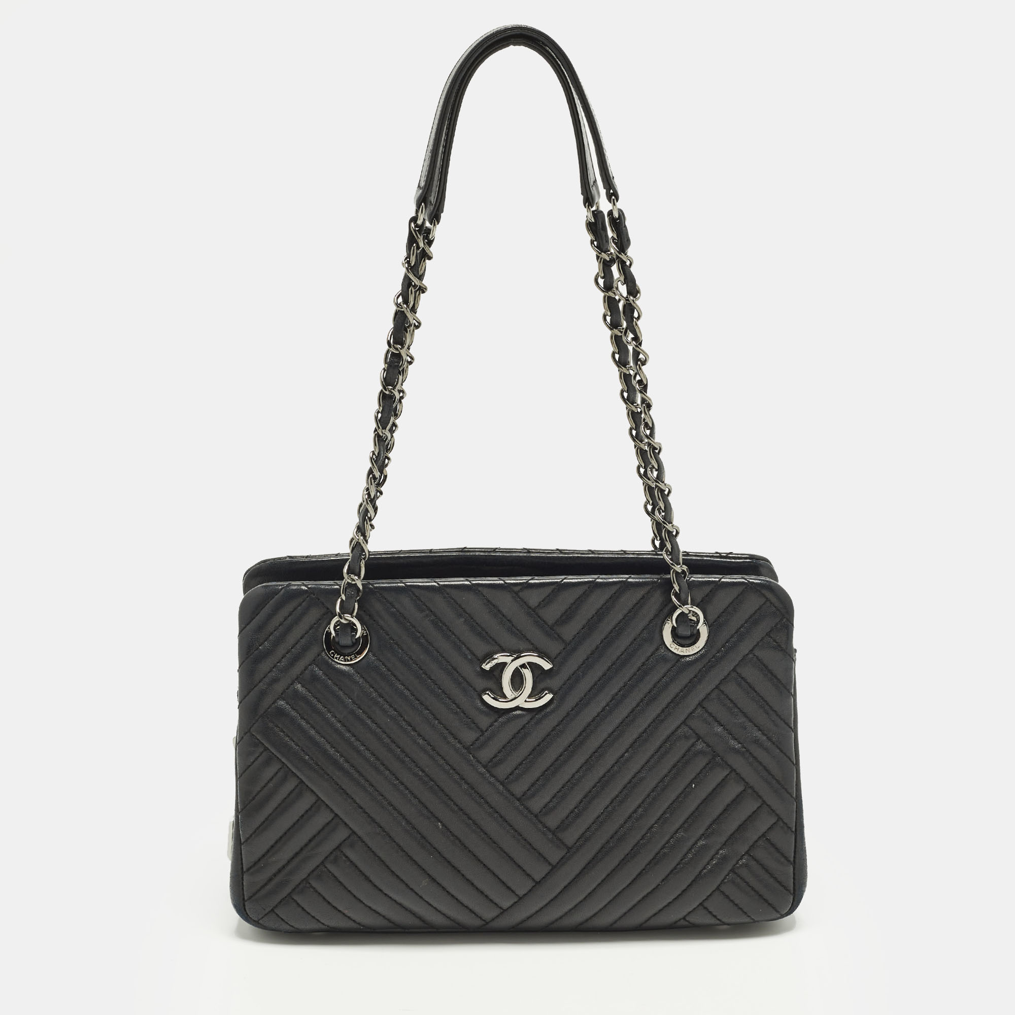 

Chanel Cross Black Chevron Leather Shoulder Bag