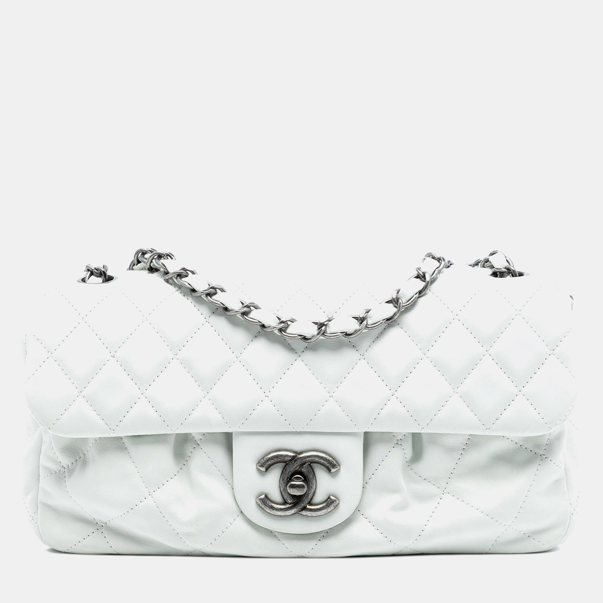 

Chanel White Quilted Calfskin Chic Quilt Flap