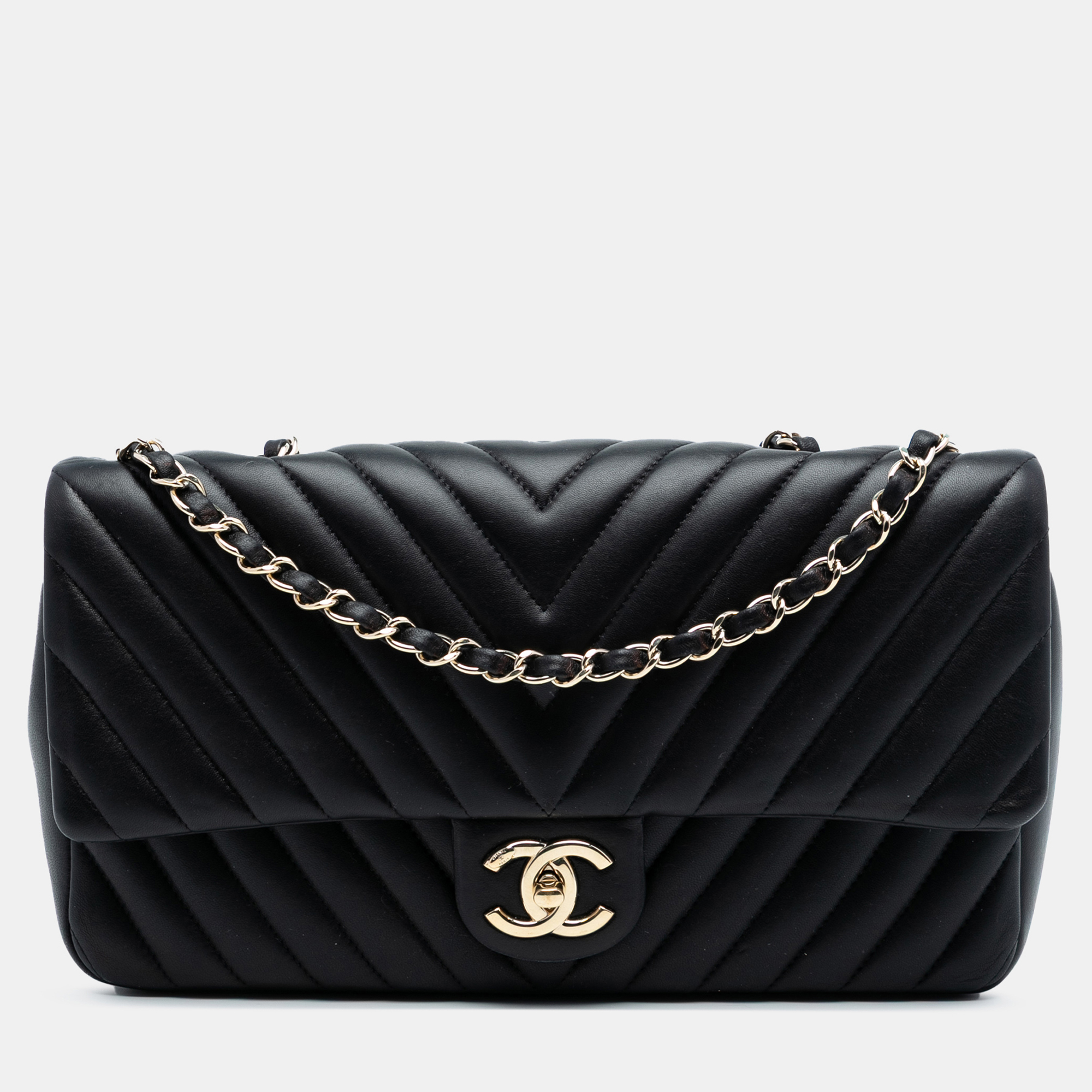 

Chanel Black CC Chevron Quilted Lambskin Single Flap