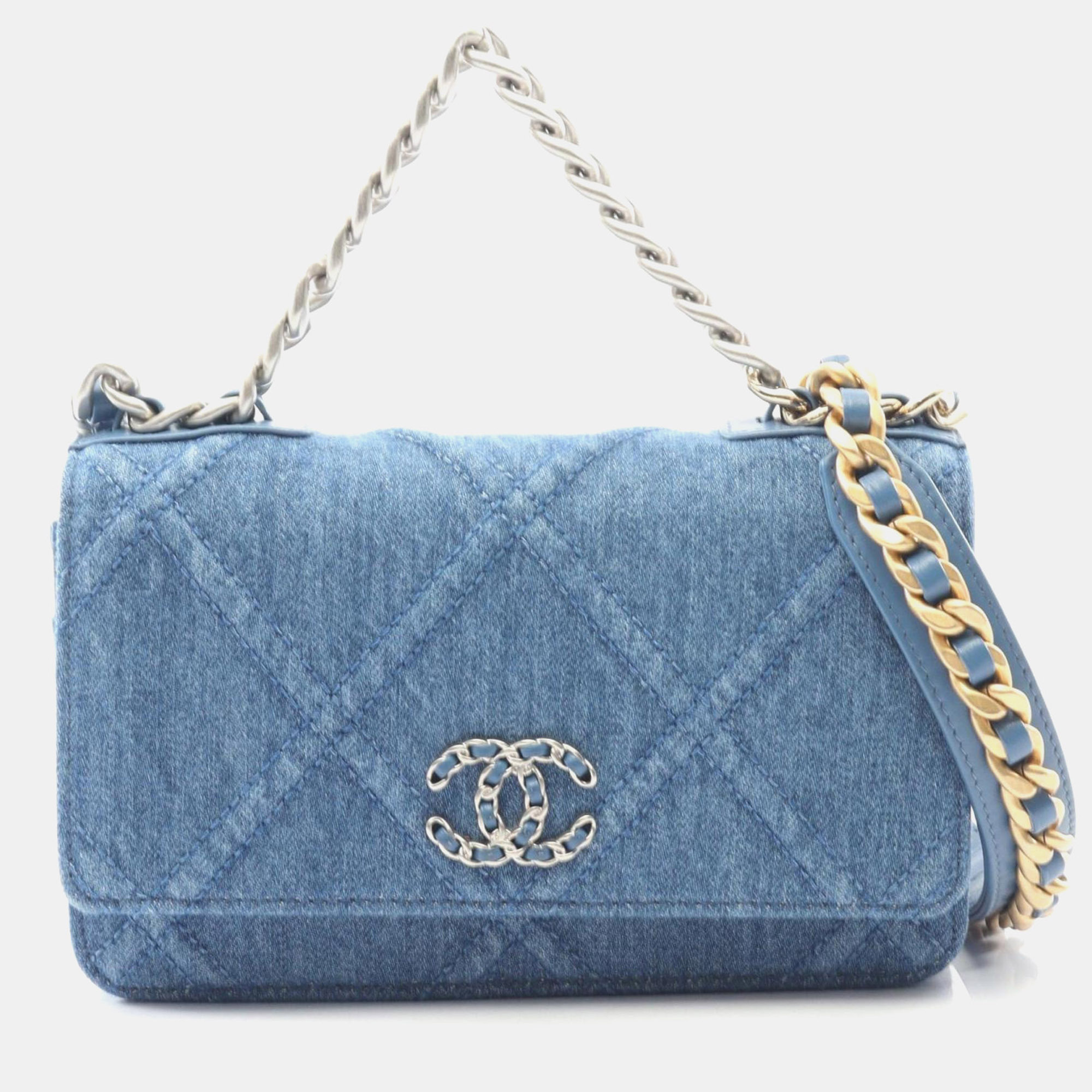 

Chanel 19 Disneuf Matelasse Shoulder Bag Denim Navy, Blue