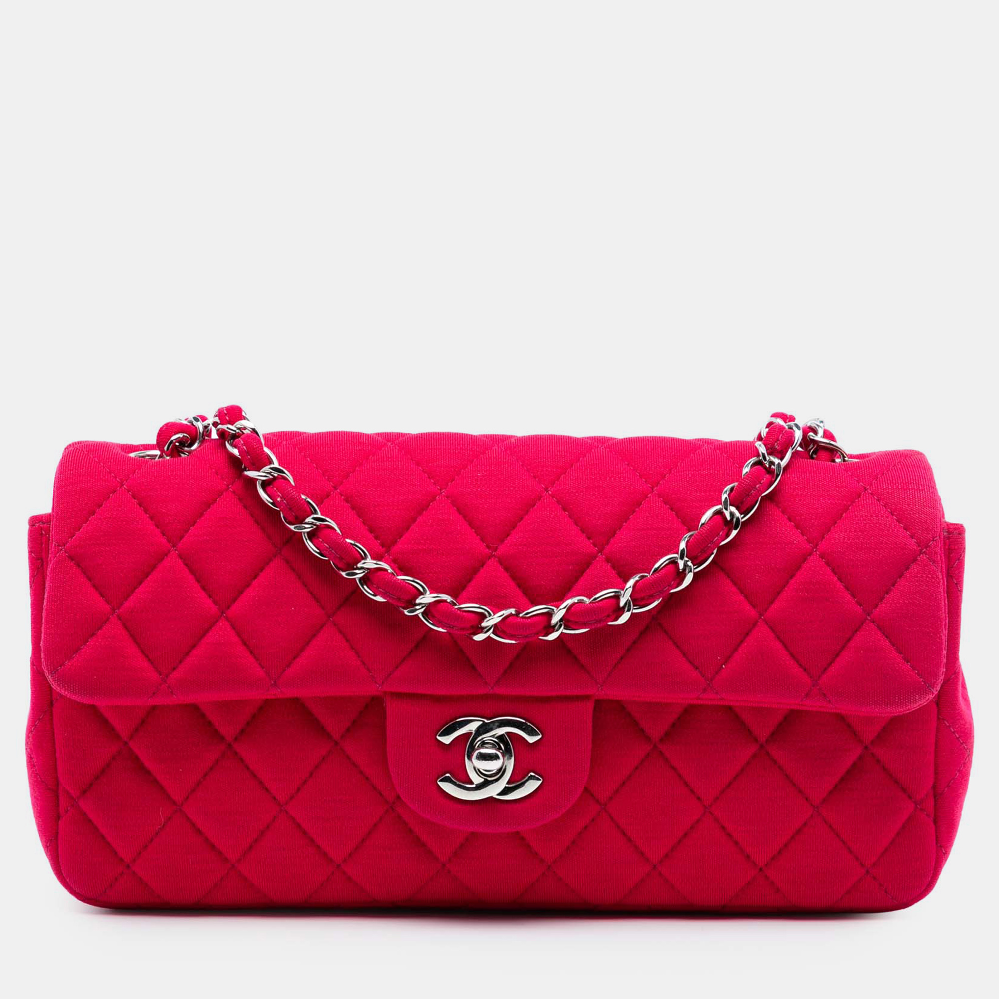 

Chanel Red CC Quilted Jersey East West Single Flap