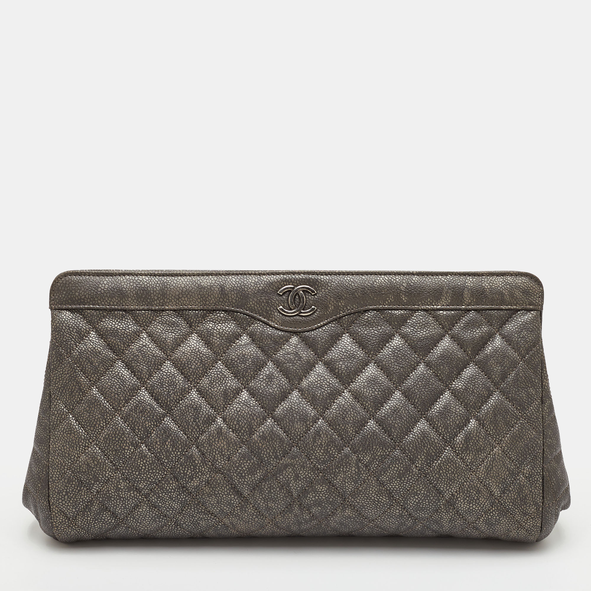

Chanel In Story Grey Quilted Caviar Leather Clutch