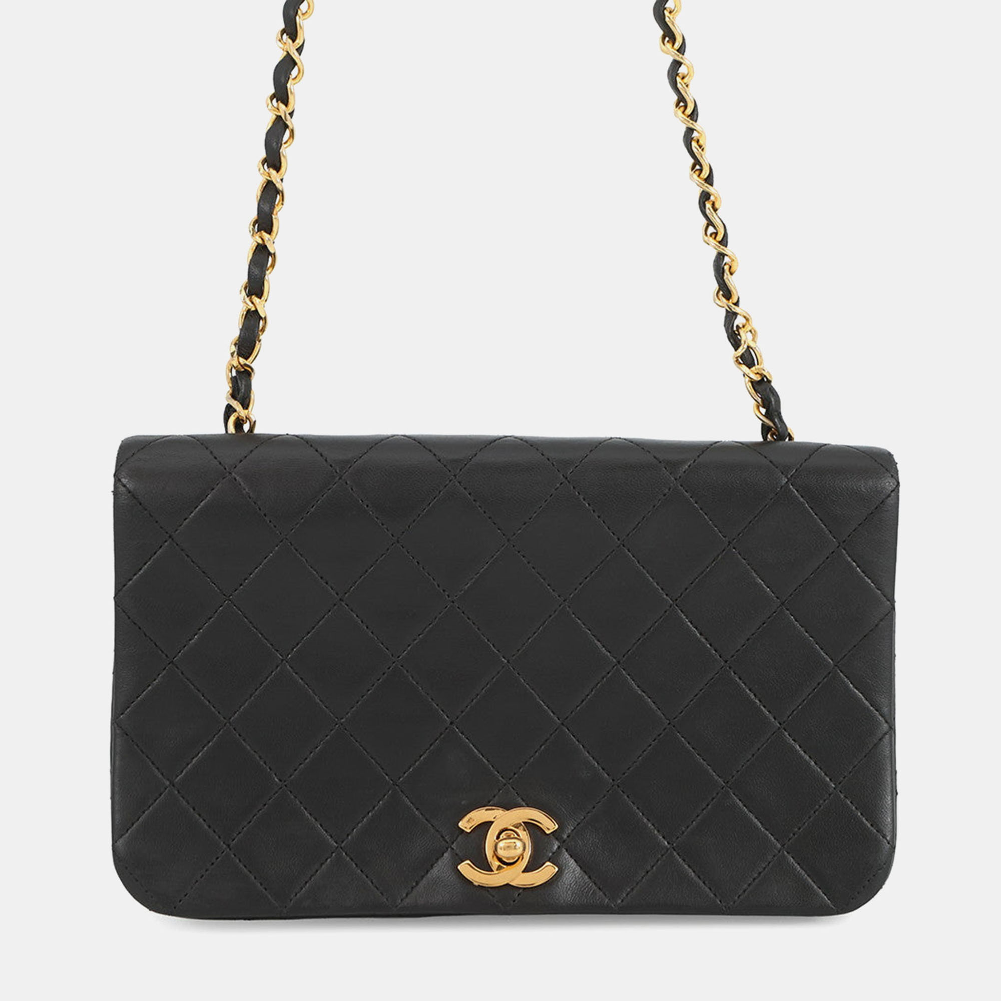 

Chanel Matelasse Full Flap Chain shoulder Bag Black Lambskin Size