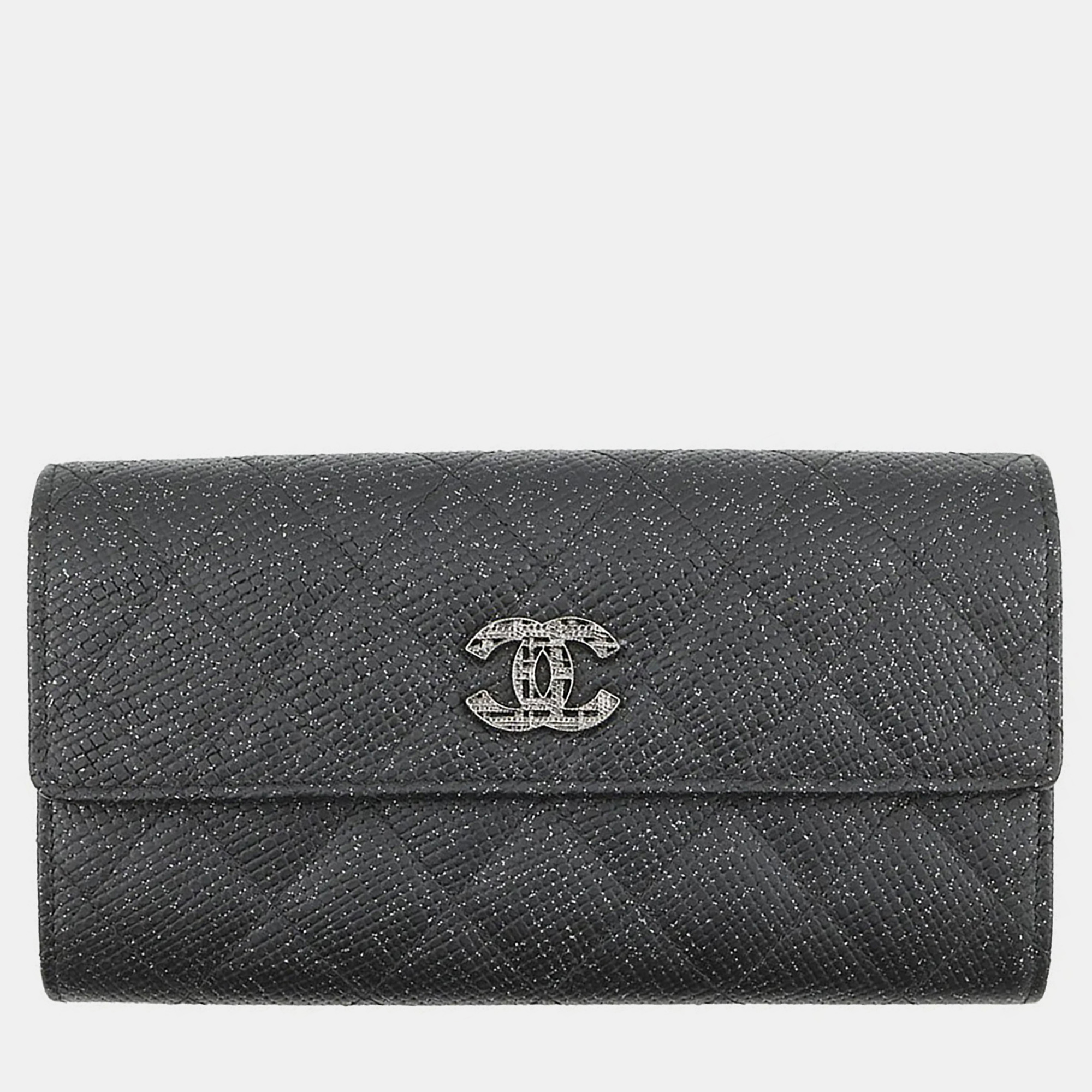 

Chanel Matelasse Chain Me Bi-Fold Long Purse Clothes Black Caviar Leather