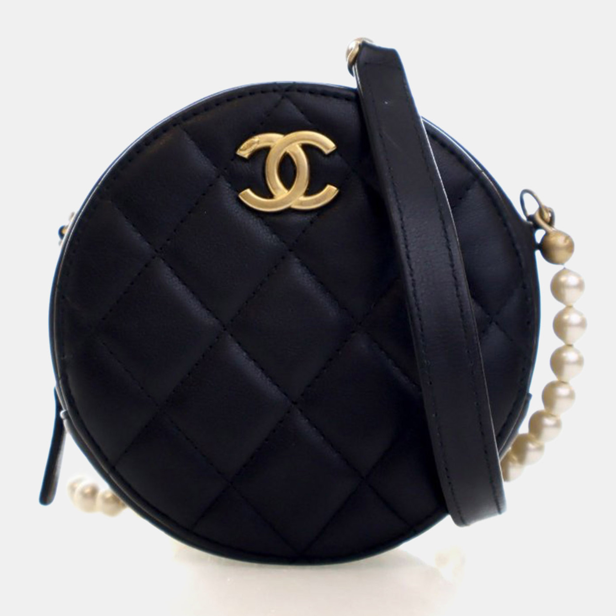 

Chanel Mini Black Lambskin Pearl Chain Round Clutch