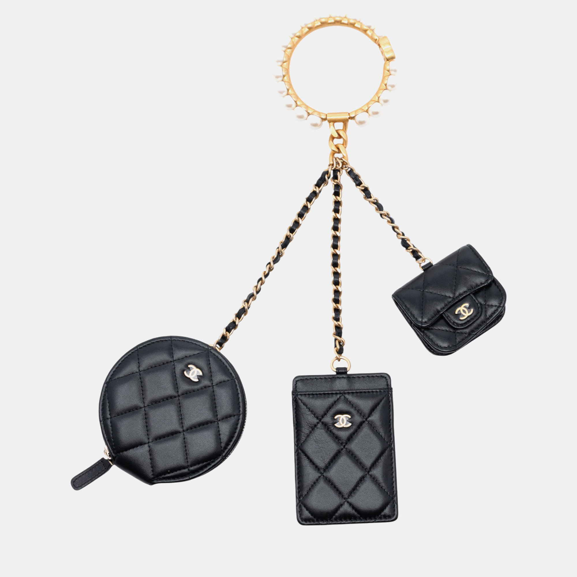 

Chanel Black Quilted Lambskin Pearl Crown CC Wristlet Multi Pouches