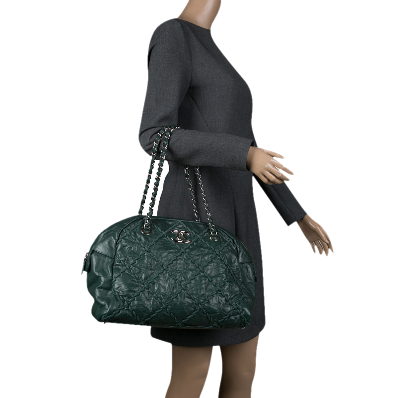 

Chanel Green Quilted Crinkled Leather Ultra Stitch Satchel