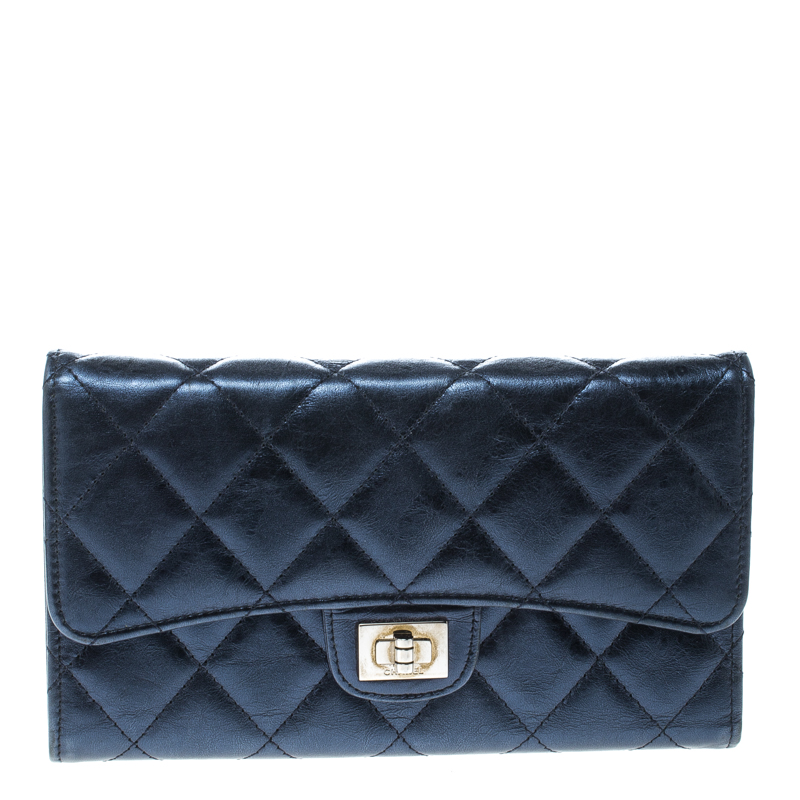 Pre Owned Chanel Metallic Blue Quilted Leather Reissue Trifold Wallet