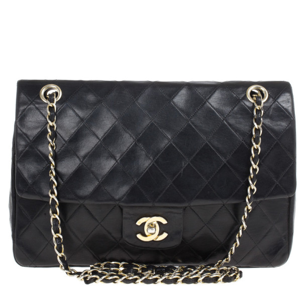 مملوكة مسبقًا Chanel Black Vintage Lambskin Medium Classic Flap Bag
