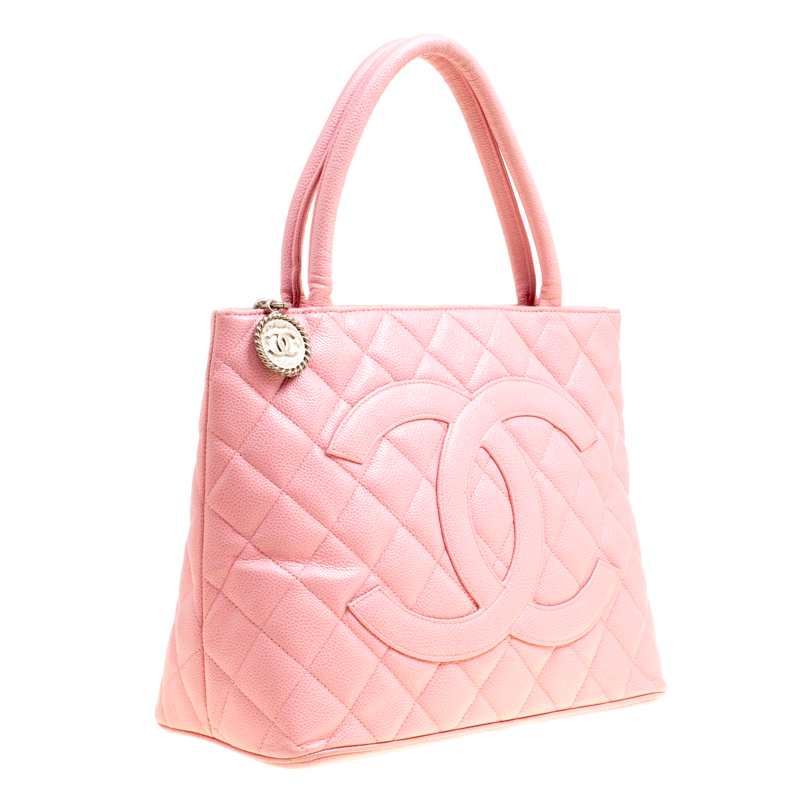 Chanel Pink Quilted Caviar Medallion Tote Q6B02H0FPB084