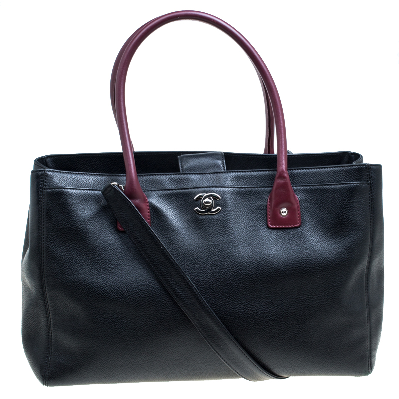 Pre Owned Chanel Black/Maroon Leather Top Handle Bag