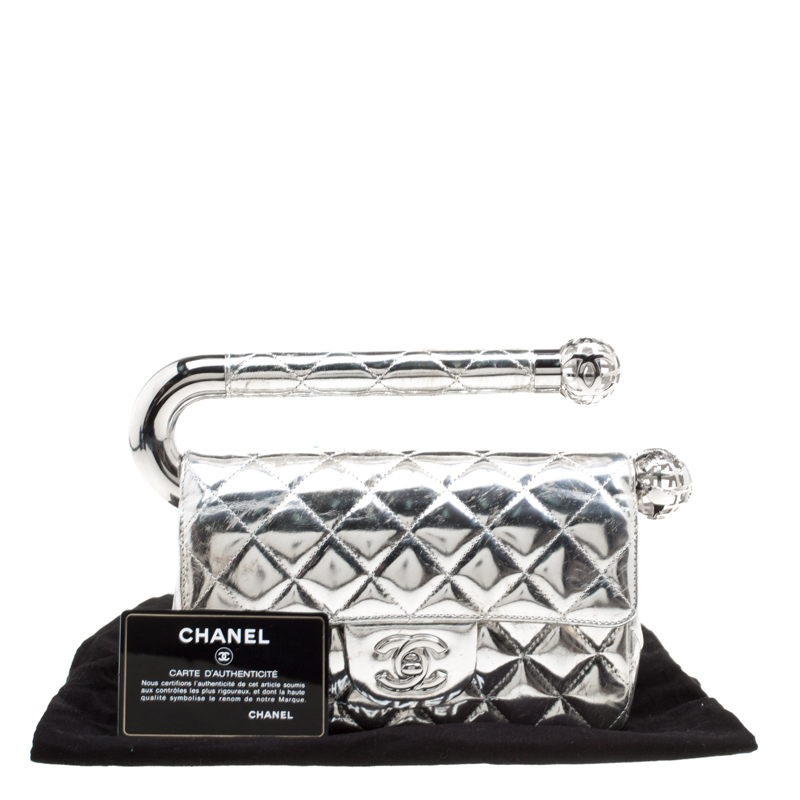 chanel around the world clutch