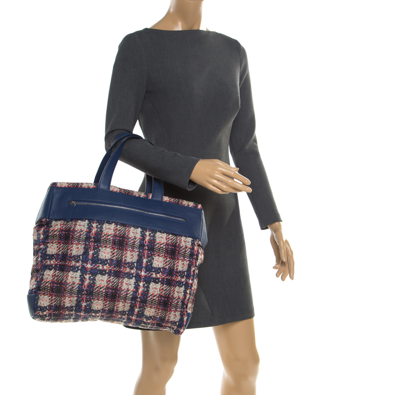 

Chanel Blue/Multicolor Leather and Tweed Print Nylon Tote