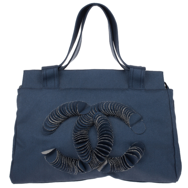 مملوكة مسبقًا Chanel Denim Disc Tote