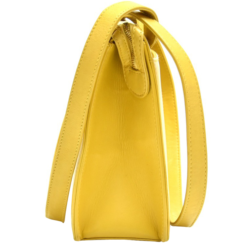 

Chanel Yellow Leather Vintage Shoulder Bag