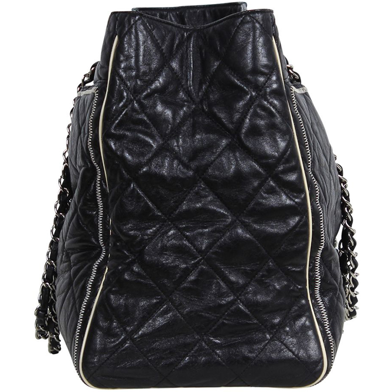 

Chanel Black Leather Chain Shoulder Bag