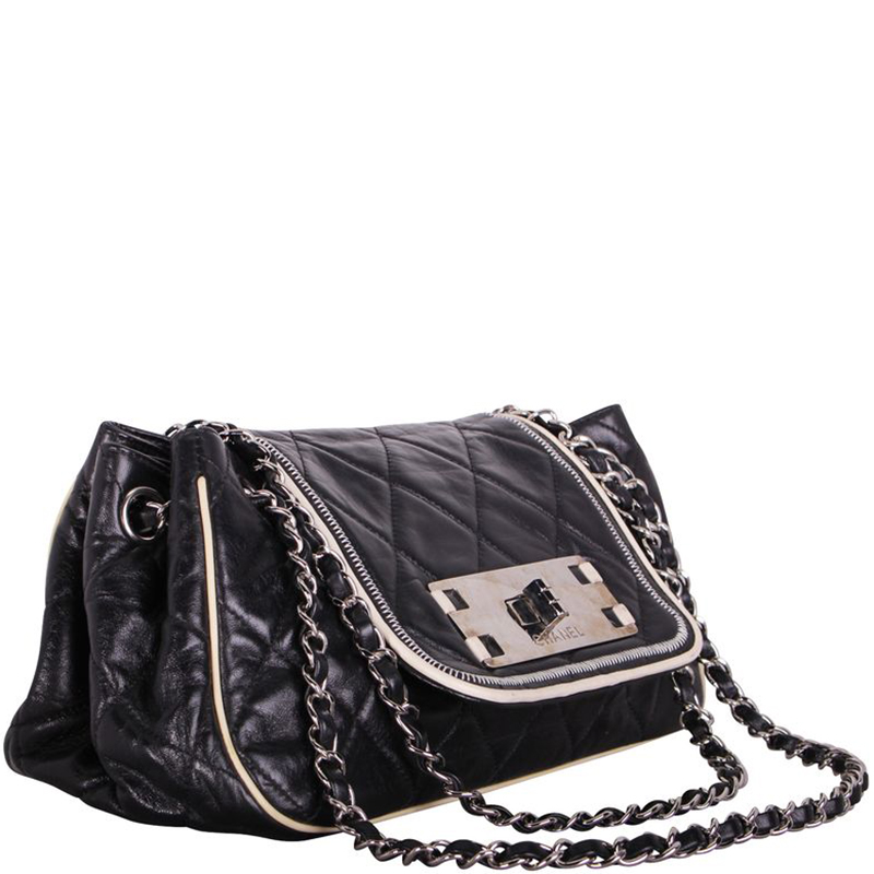 

Chanel Black Leather Shoulder Bag