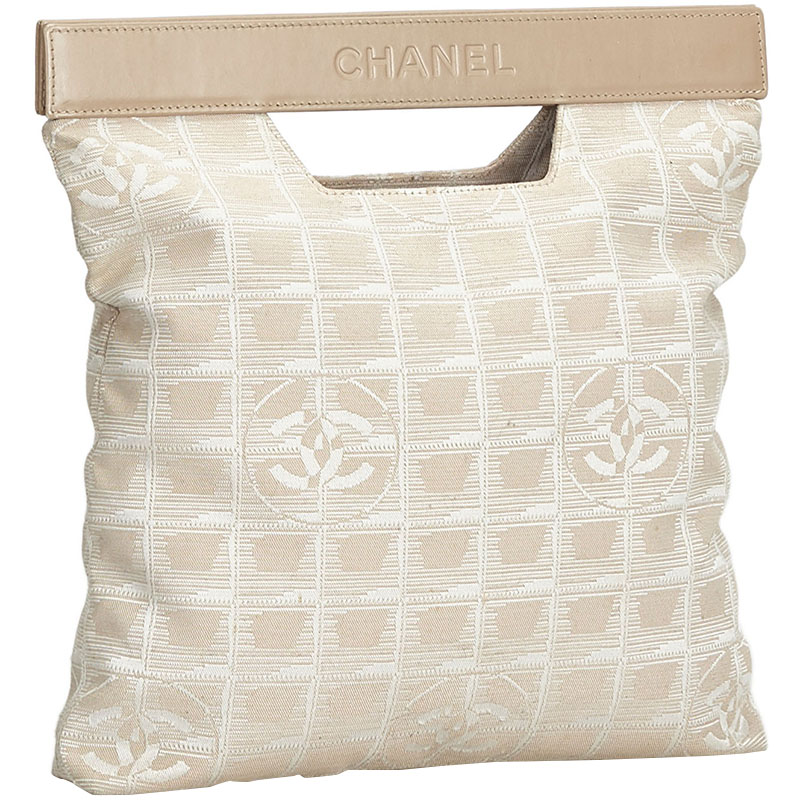 

Chanel White/Beige New Travel Line Nylon and Leather Everyday Bag