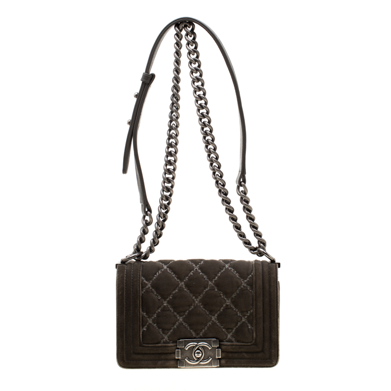 مملوكة مسبقًا حقيبة شانيل قلاب بوي صغيرة قطيفة مبطنة مبطنة خضراء داكنة