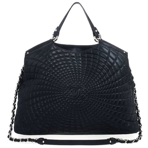 مملوكة مسبقًا Chanel Black Leather Sea Hit Tote