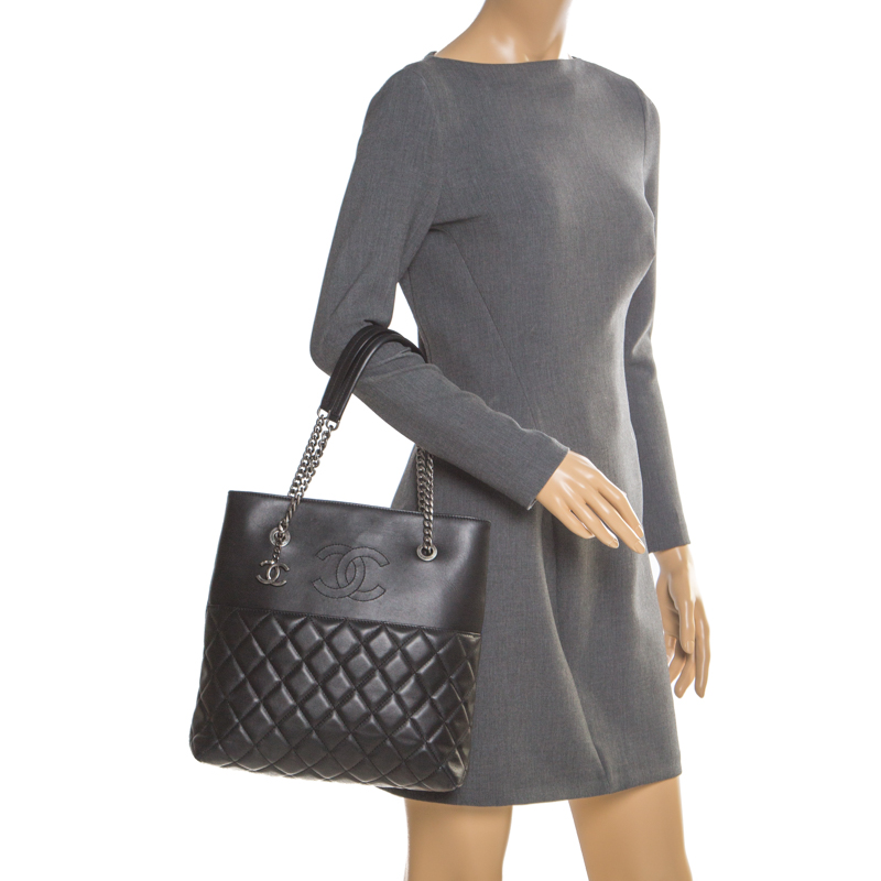 

Chanel Black/Blue Quilted Leather CC Timeless Tote