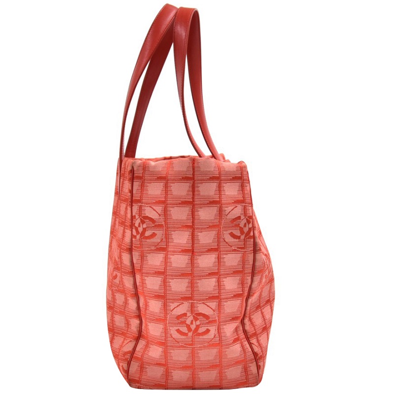 

Chanel Red Nylon Travel Line Tote Bag