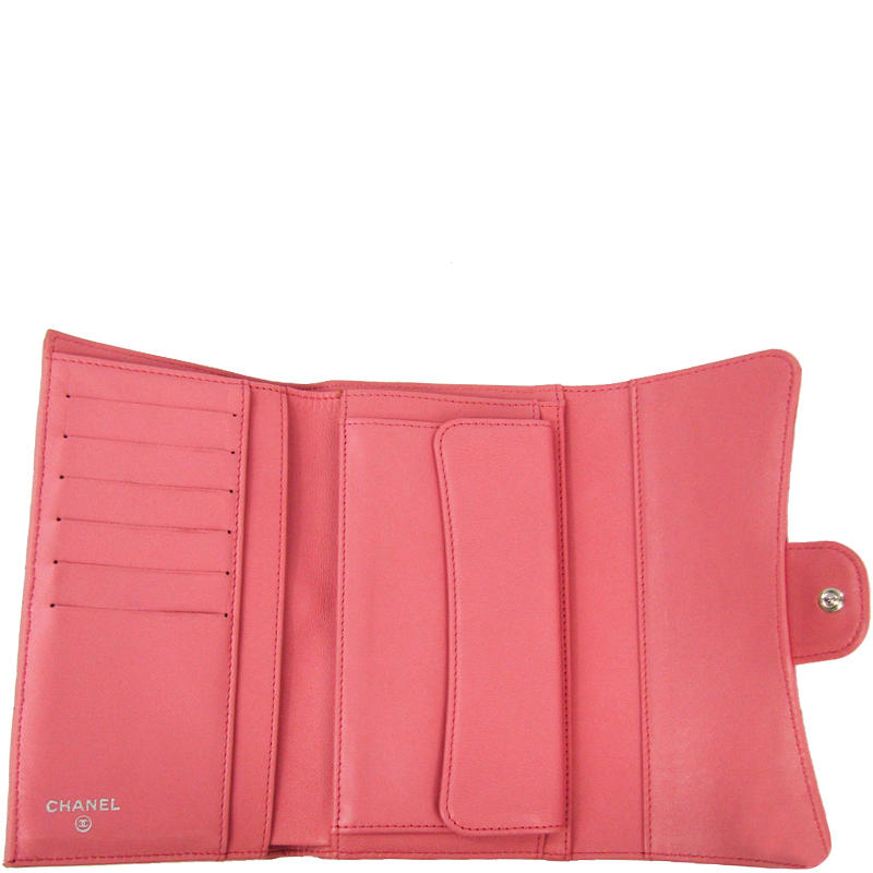 

Chanel Pink Quilted Lambskin Leather Matelasse Long Trifold Wallet