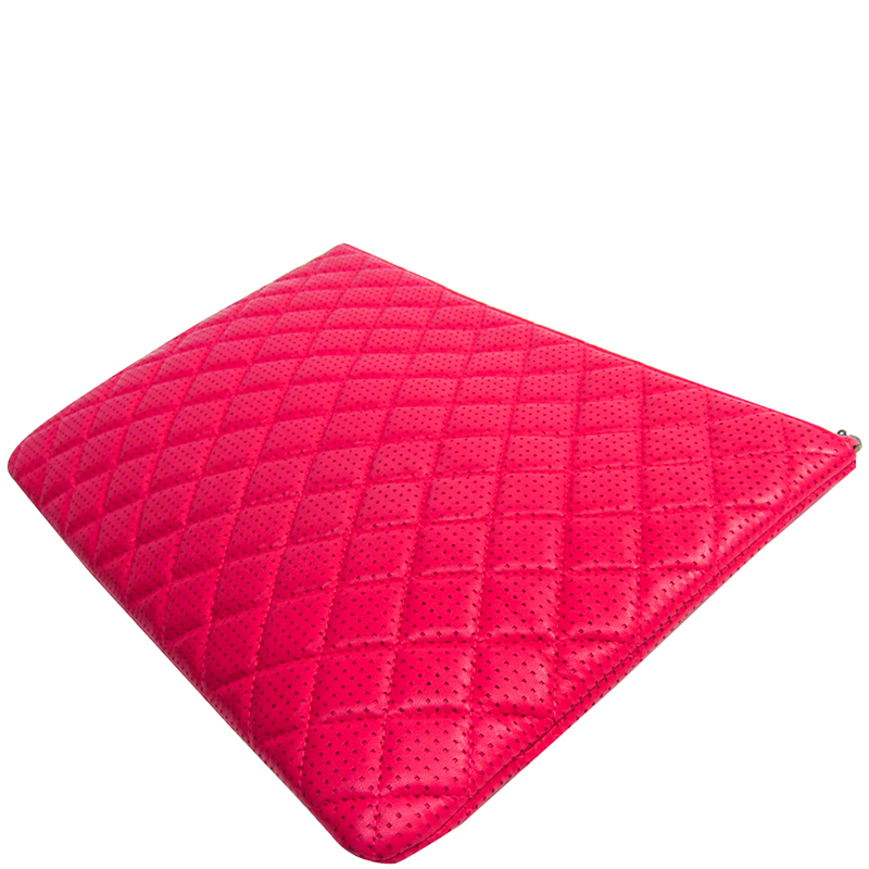

Chanel Pink Quilted Leather Clutch Bag