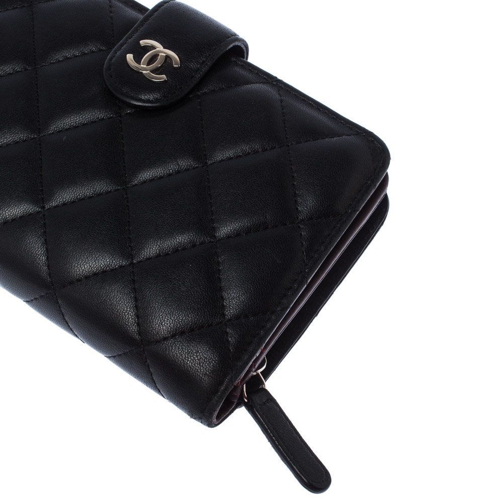 Chanel Black Quilted Leather CC BiFold Wallet Chanel