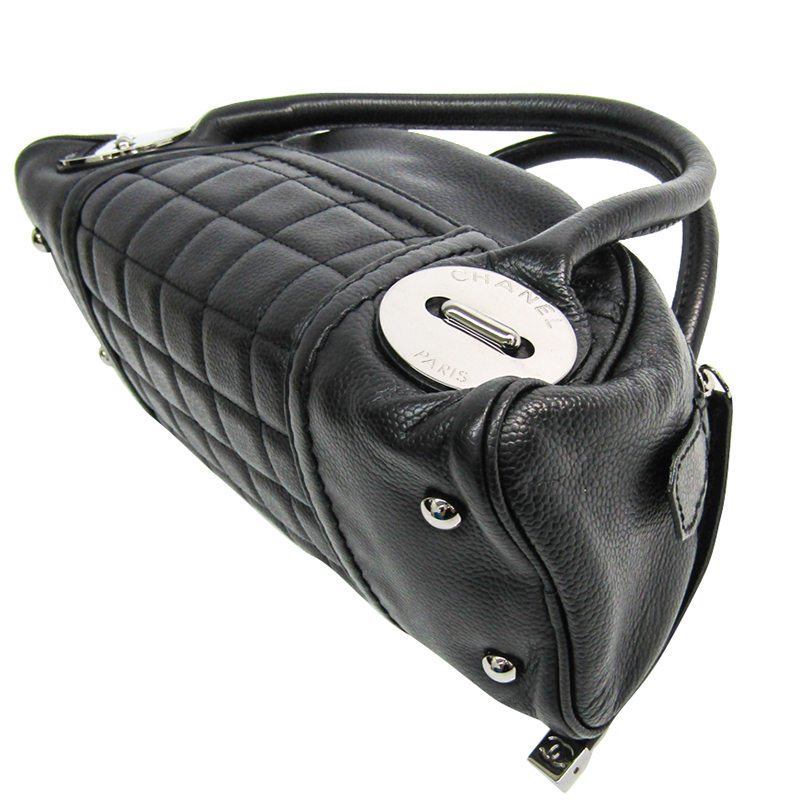 

Chanel Black Leather Everyday Bag