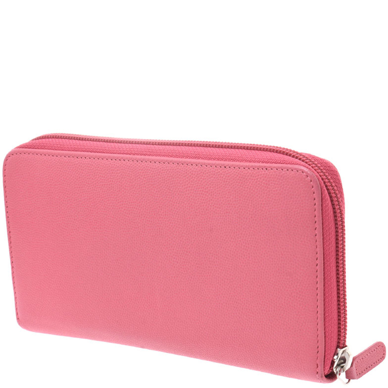 

Chanel Pink Leather Zip Around Wallet