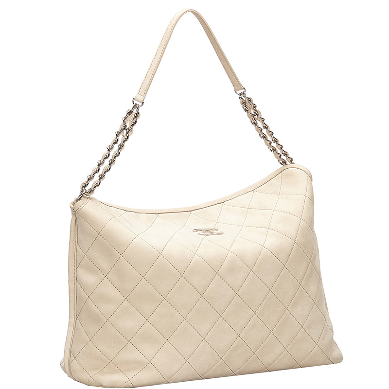 

Chanel White Matelasse Leather Shoulder Bag