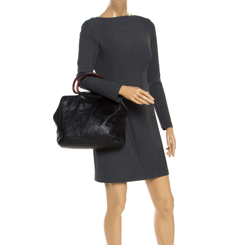 

Chanel Black Leather Ring Handle Tote