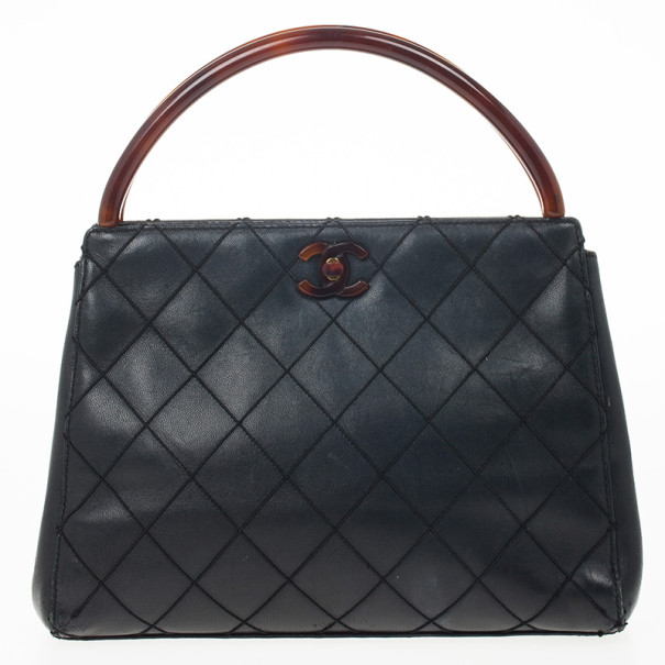 مملوكة مسبقًا Chanel Vintage Black Quilted Tortoise Handle Small Tote